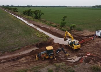 La provincia licita las obras de readecuación del canal interlagos en el departamento Vera