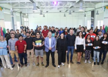 Santa Fe sigue marcando hitos: se incorpora nuevo talento a la Economía del Conocimiento