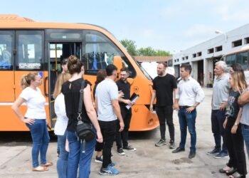 Mesa de transición en el Corralón Municipal