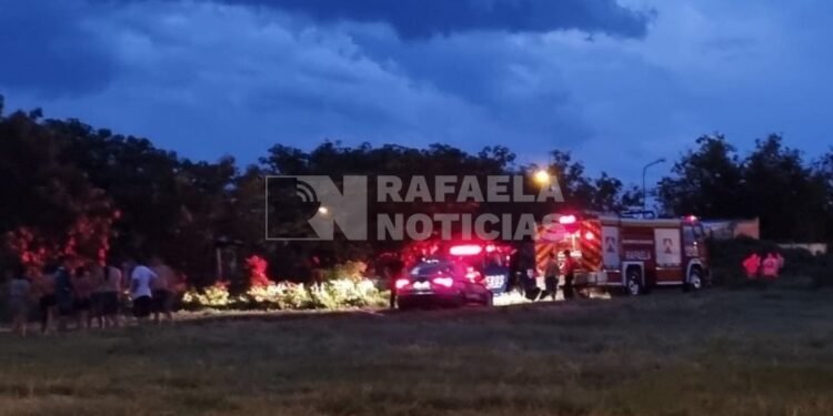 La caída de un rayo, posible causa de un siniestro en una vivienda de barrio Güemes