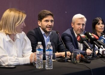 Pullaro y Frigerio mantuvieron la primera reunión de trabajo conjunta con sus gabinetes