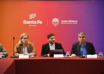Pullaro reunió a los legisladores nacionales “para trabajar en defensa de Santa Fe”