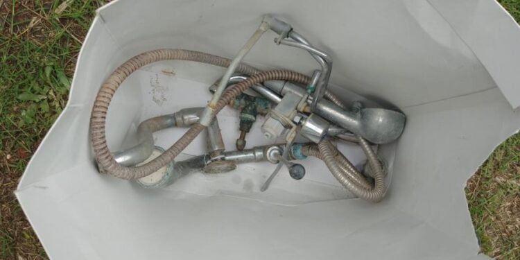 Detuvieron a una pareja con una bolsa de dudosa procedencia