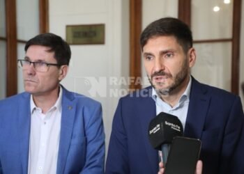 Ya está en vigencia: Pullaro firmó el decreto y se corta la «no repitencia» en las escuelas