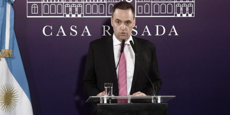 Adorni: «Lo que se vio hasta aquí ha sido un paquete de medidas urgentes»