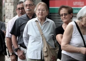 El Gobierno pagará en enero un bono de $55.000 a los jubilados