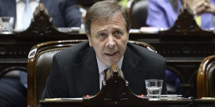 Legisladores oficialistas «sorprendidos» por los alcances de las reformas