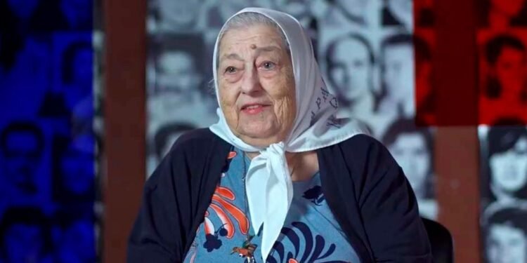 Madres de Plaza de Mayo homenajeó a Hebe en el aniversario 95 de su natalicio