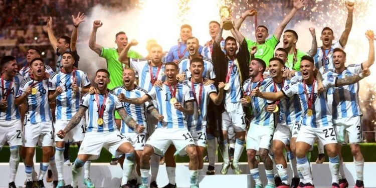 «Lágrimas eternas», el libro que revive el título de Argentina en Qatar 2022