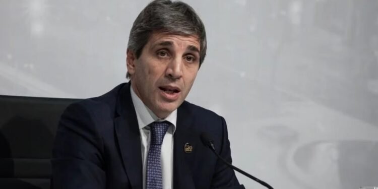 La síntesis del día El país económico de Milei arranca postergando los anuncios decisivos del ministro de Luis Caputo