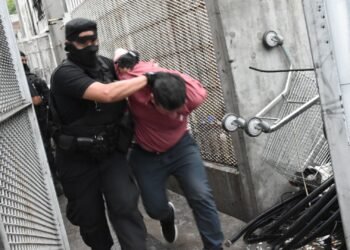 Tras las balaceras con amenazas a Pullaro, Provincia responde proponiendo respuestas enérgicas