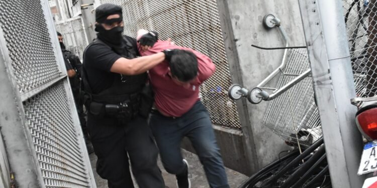 Tras las balaceras con amenazas a Pullaro, Provincia responde proponiendo respuestas enérgicas