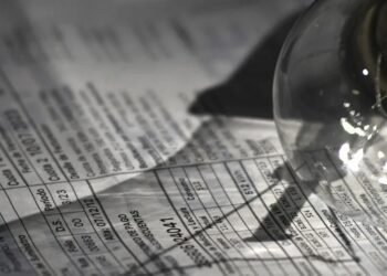 A los aumentos de la EPE deben sumarse los incrementos nacionales en luz y gas