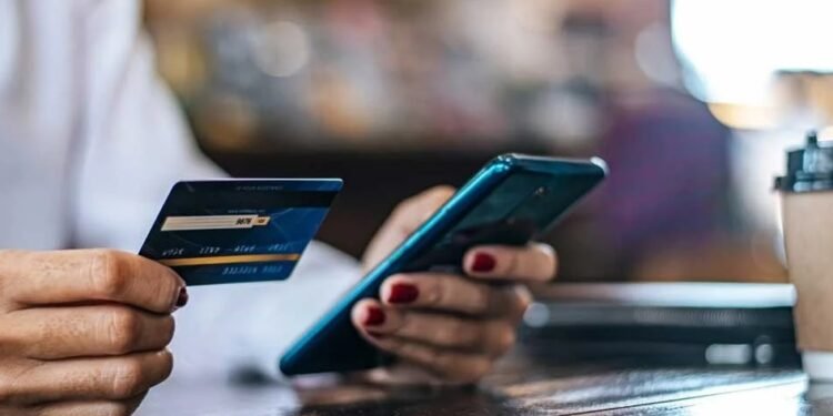 Los consumos con «dólar tarjeta» hasta el 13 de diciembre pagan impuestos del 60%