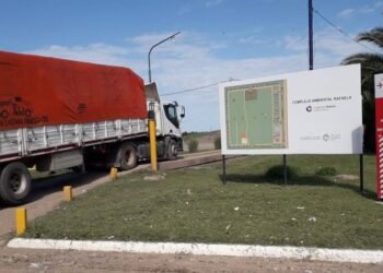 Residuos fuera del predio del Eco Punto