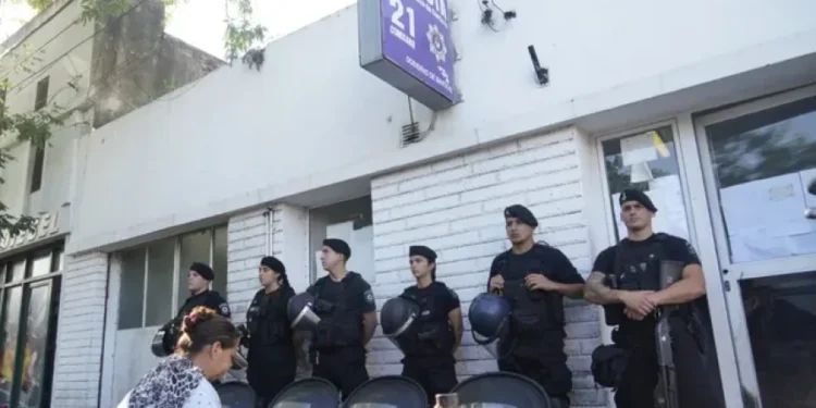 Se escaparon 25 reclusos en una cárcel de Rosario