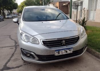 Vergüenza: robaron un auto y estaban libres antes de que el dueño recuperara el coche