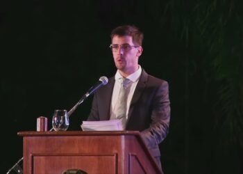 Histórico: iniciando un nuevo ciclo político, Leonardo Viotti juró como intendente de Rafaela