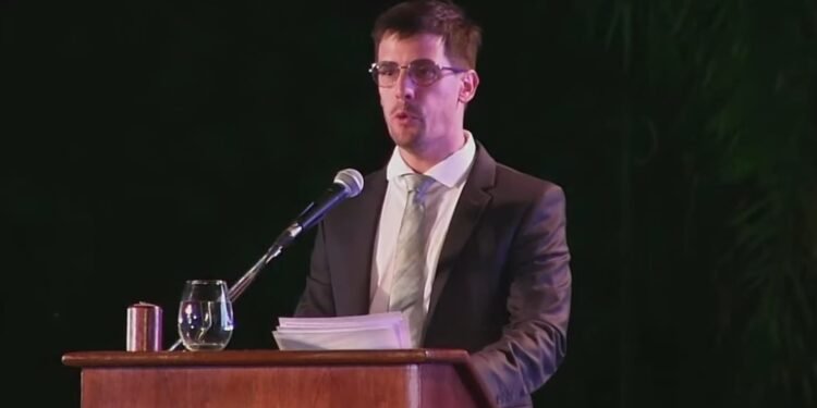 Histórico: iniciando un nuevo ciclo político, Leonardo Viotti juró como intendente de Rafaela