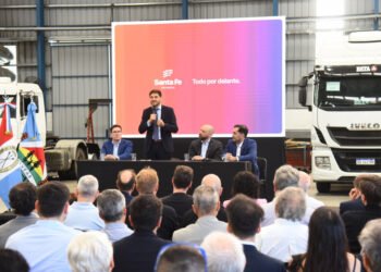 Pullaro lanzó el plan “Aprender, producción y trabajo” para potenciar el empleo y las regiones productivas