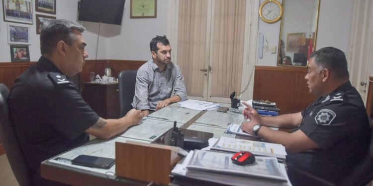 Operativos conjuntos en una semana clave: Martínez Saliba se reunió con el jefe de la Unidad Regional V