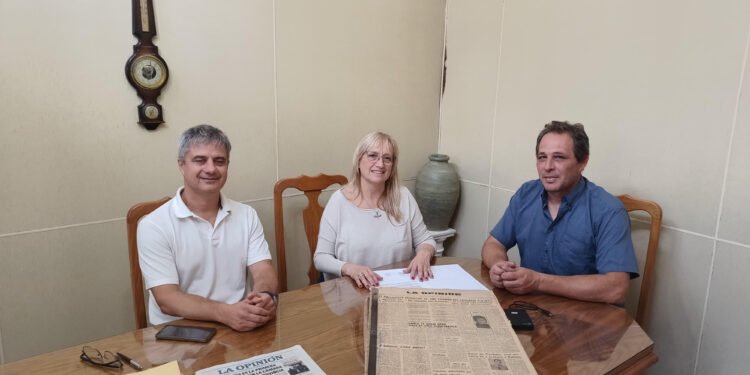 Convenio de trabajo entre el Archivo Histórico Municipal y Diario La Opinión