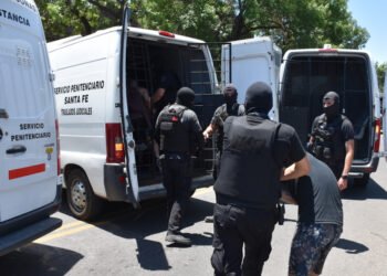 Rosario: trasladaron a 27 presos que estaban en la Comisaría 21ª a la cárcel de Piñero