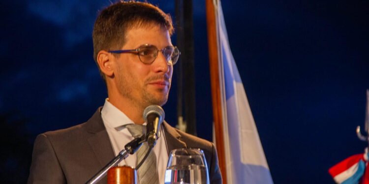 Viotti destacó que en su gabinete ya hay 10 funcionarios menos