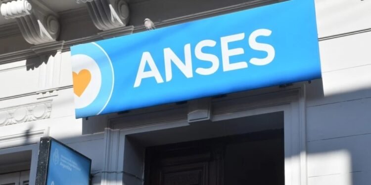 Se suspendieron los créditos Anses para jubilados y trabajadores por la emergencia pública
