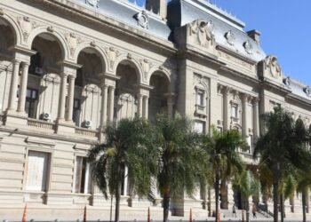 Comienza la negociación paritaria docente y el gremio pedirá un ajuste mensual