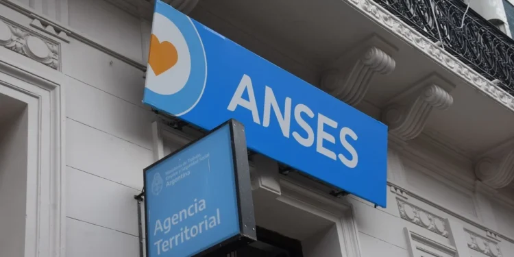 La «licuación» del gasto previsional desde 2022 Advierten por nuevos juicios de jubilados por «inequidad» en la suba de los haberes