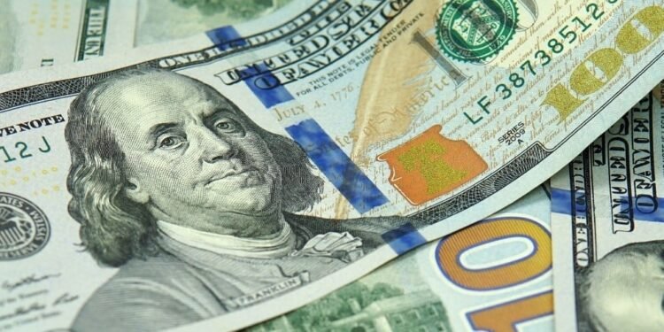 A cuánto abre el dólar en el primer día hábil del 2024: la información, minuto a minuto