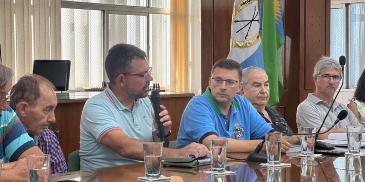 La unión de dos barrios es un hecho: nace «Los Álamos del Aero Club»