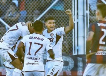 Con un sorprendente Walter Bou, Lanús le ganó a San Lorenzo en el Nuevo Gasómetro