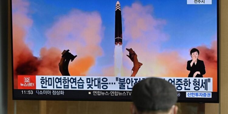 Corea del Norte disparó varios misiles de crucero y crece la tensión con Estados Unidos