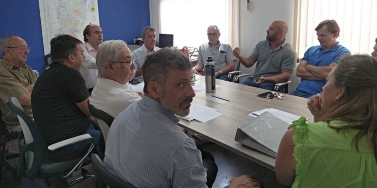 Autoridades de la APSV se reunieron con clubes de vehículos antiguos de colección