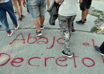 La Cámara del Trabajo frenó el capítulo laboral del DNU de Milei: el Gobierno apelará