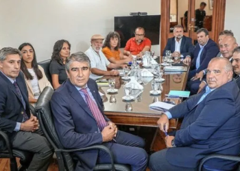 Horizonte de conflicto en la paritaria con estatales santafesinos