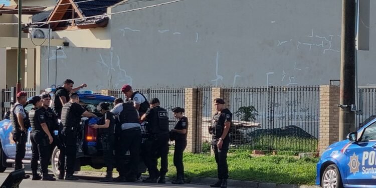 Dos detenidos luego de una persecución a través de Bv. Roca