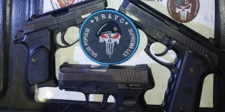 Rosario: la Policía detuvo a un hombre con tres armas de fuego y una nota intimidatoria