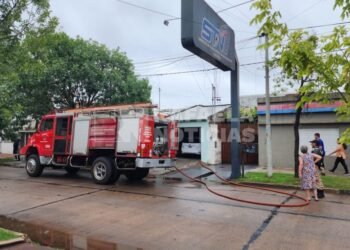 Un incendio en un galpón alertó a los vecinos de barrio 9 de Julio