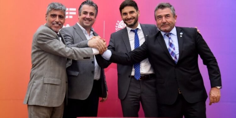 Pullaro: “La construcción de políticas públicas de desarrollo regional motorizarán a la Argentina”