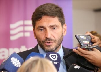 Pullaro, firme: «bajo ningún concepto vamos a apoyar una reforma que se lleve puesta a la producción de Santa Fe»