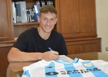 Arrancó la temporada de Primera Nacional como titular y hoy firmó su primer contrato con Atlético
