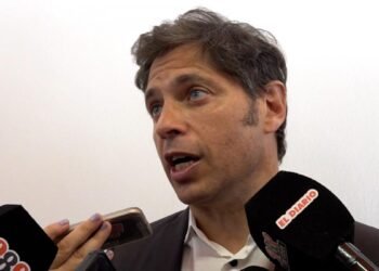 Kicillof: «Intentan aplicar un modelo que nos transforme en un país vulnerable»