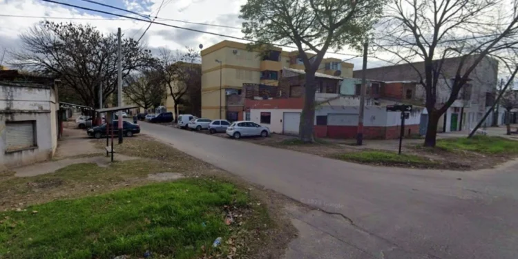 Asesinan de tres balazos a un hombre en Rosario y detuvieron a cuatro sospechosos