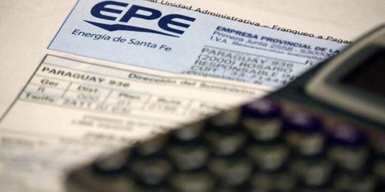 Tiembla el bolsillo: ¿Cuánto podría llegarte en las próximas facturas de la luz?