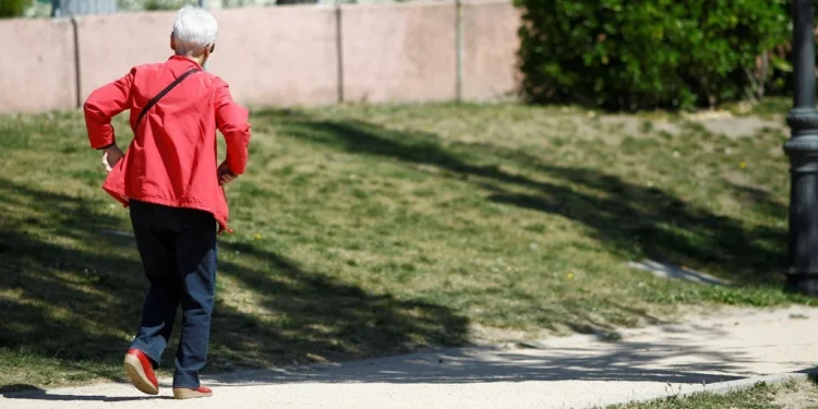 Las jubilaciones subirán un 27,18 % en marzo, por debajo de lo anunciado por Economía