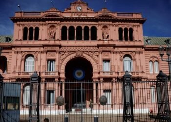 La Argentina en recesión y con una inflación «bajando» al 20 % en enero