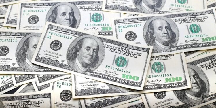 A cuánto se vende el dólar este jueves 15 de febrero: la información, minuto a minuto
